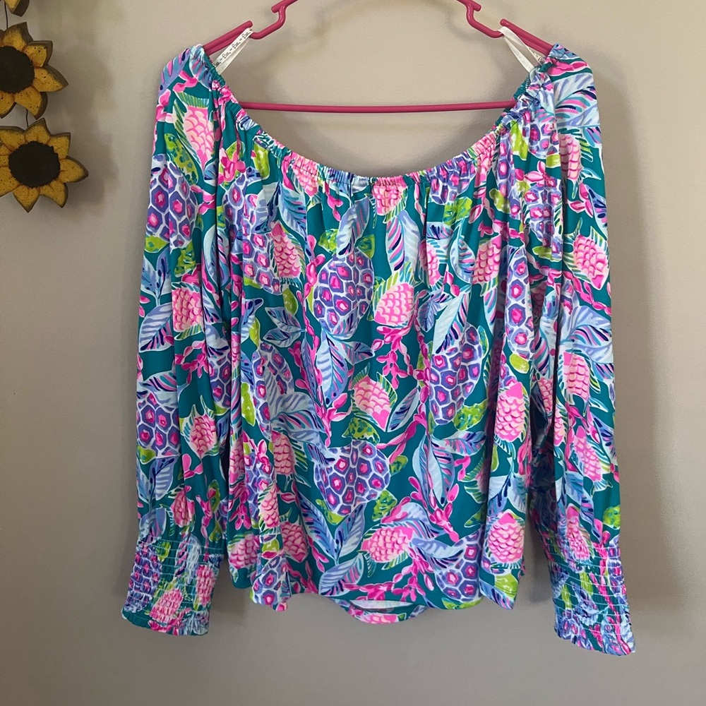Lilly Pulitzer size L off the shoulder tunic NWT